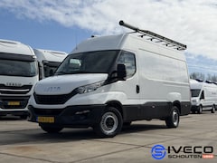 Iveco Daily - 35S18V A8 Cruise Control - DHollandia laadklep - Handgeschakeld - L3H2 - 3.0L 180pk - Expo