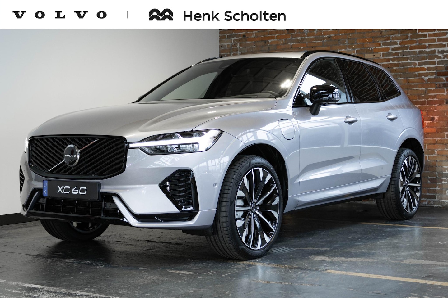 Volvo XC60 - 2.0 T6 Plug-in hybrid AWD Plus Dark | Verwacht Dec. 2025 | 21" Lichtmetalen Wielen | Head- - AutoWereld.nl