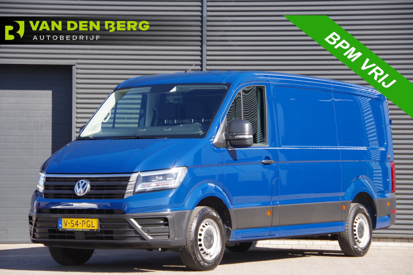 Volkswagen Crafter - 35 2.0 TDI L3H2 177PK AUT. 3-ZITS, LED, CAMERA, STANDKACHEL, NAVI, CRUISE, AIRCO, MF STUUR - AutoWereld.nl