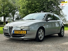 Alfa Romeo 147 - 2.0 T.Spark| Automaat + Airco + Cruise|