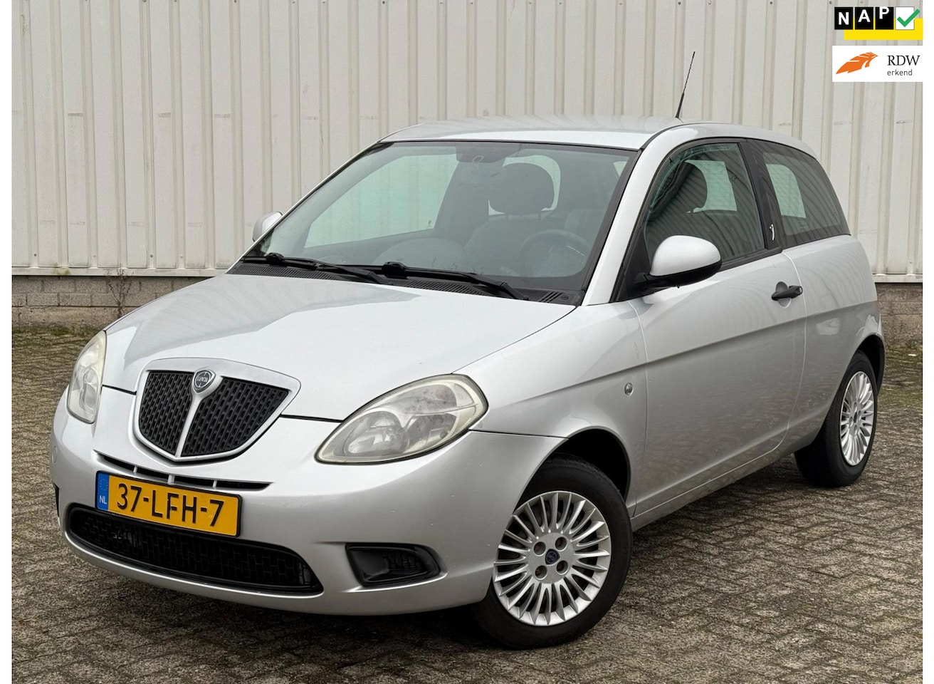 Lancia Y(psilon) - Ypsilon 1.2 Argento 2e Eigenaar,Airco,Elektrische ramen,N.A.P! - AutoWereld.nl