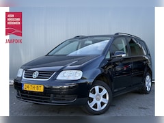 Volkswagen Touran - BJR 2006 1.6-16V FSI 116 PK Business APK 01-2027 | CLIMA | TREKHAAK | CRUISE