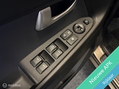 Kia Sportage - 2.0 Plus Pack NIEUWE APK / LED / CLIMA / CRUISE / TREKHAAK / NAP