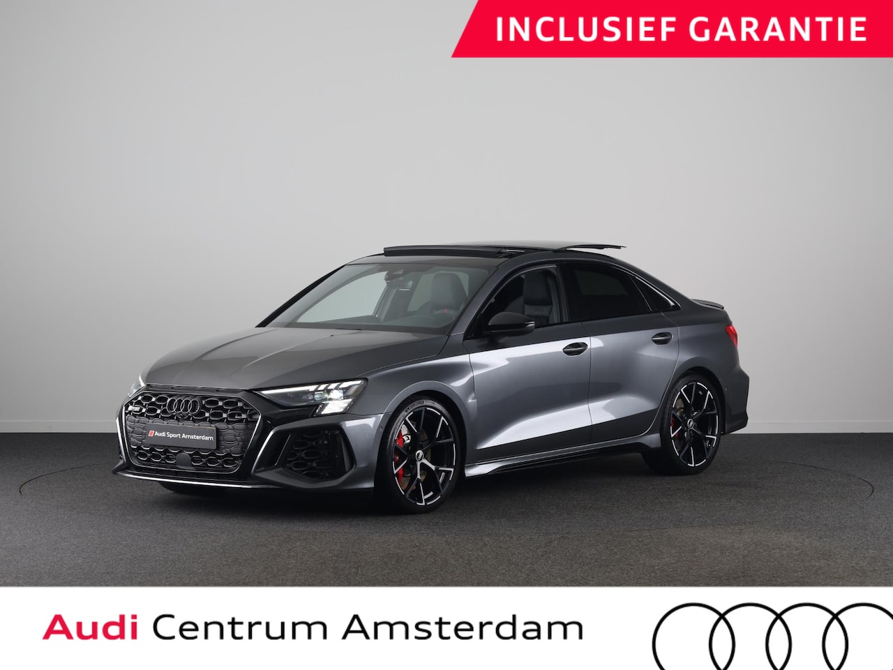 Audi RS3 - Limousine 2.5 TFSI quattro 400pk | Panoramadak | Verlengde garantie | 3-spaaks sport afgev - AutoWereld.nl