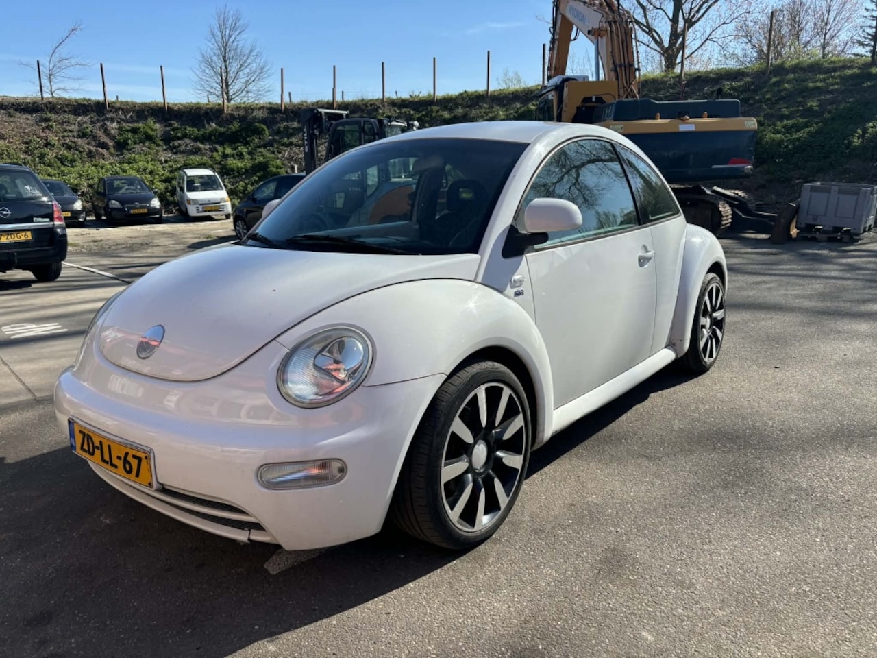 Volkswagen New Beetle - 2.0 Highline 2.0 Highline - AutoWereld.nl