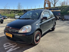 Toyota Yaris - 1.3-16V VVT-i Luna