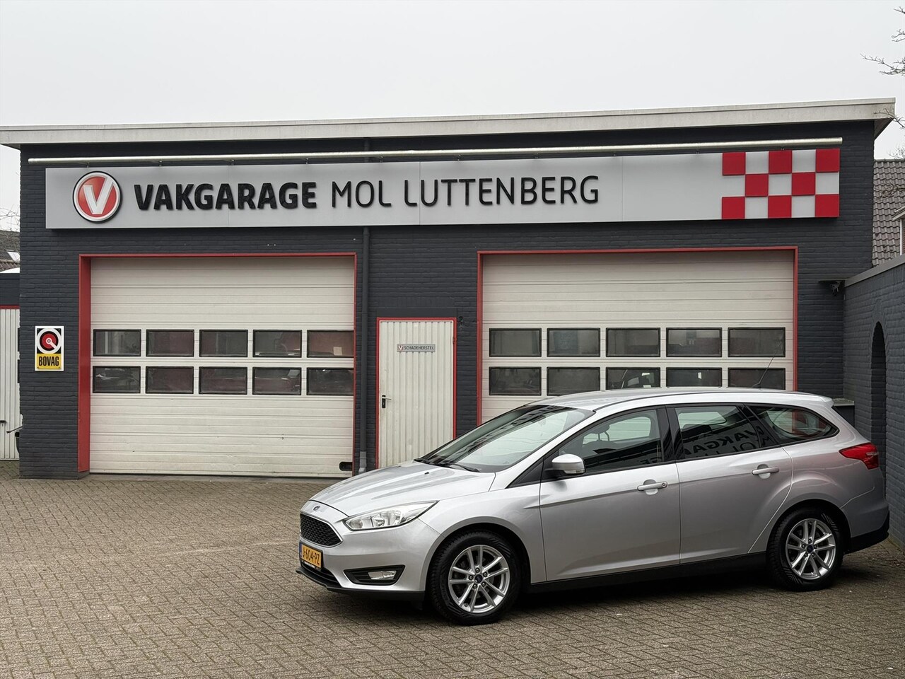 Ford Focus - 1.6 TI-VCT Titanium 1.6 TI-VCT 125pk Titanium, CRUISE CONTROL, BLUETOOTH, AIRCO, PDC, ALL SEASON - AutoWereld.nl