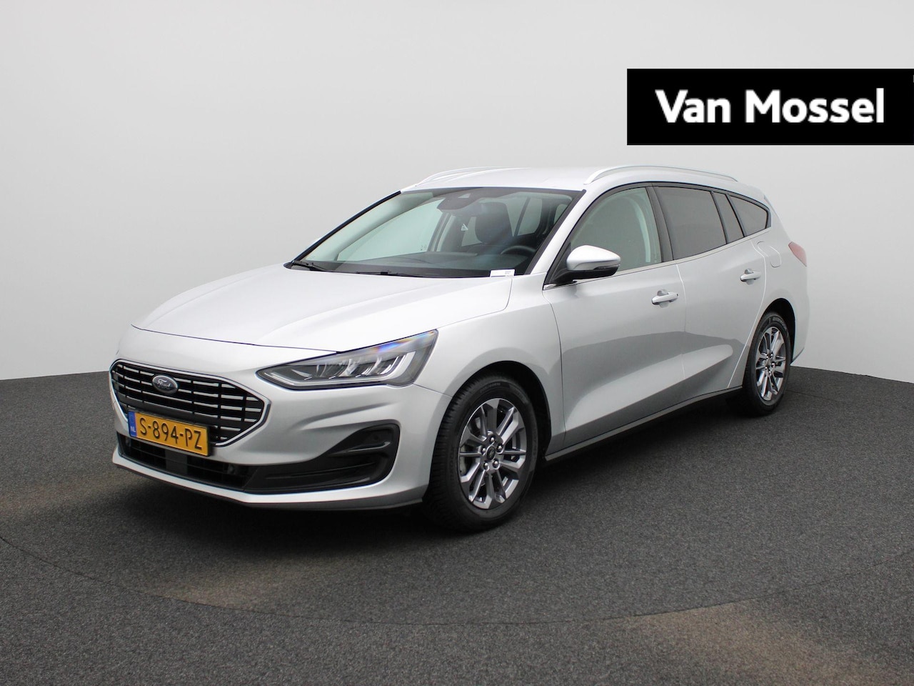 Ford Focus Wagon - 1.0 EcoBoost Hybrid Titanium | LMV | NAVIGATIE | CRUISE CONTROL | PARKEERSENSOREN | - AutoWereld.nl