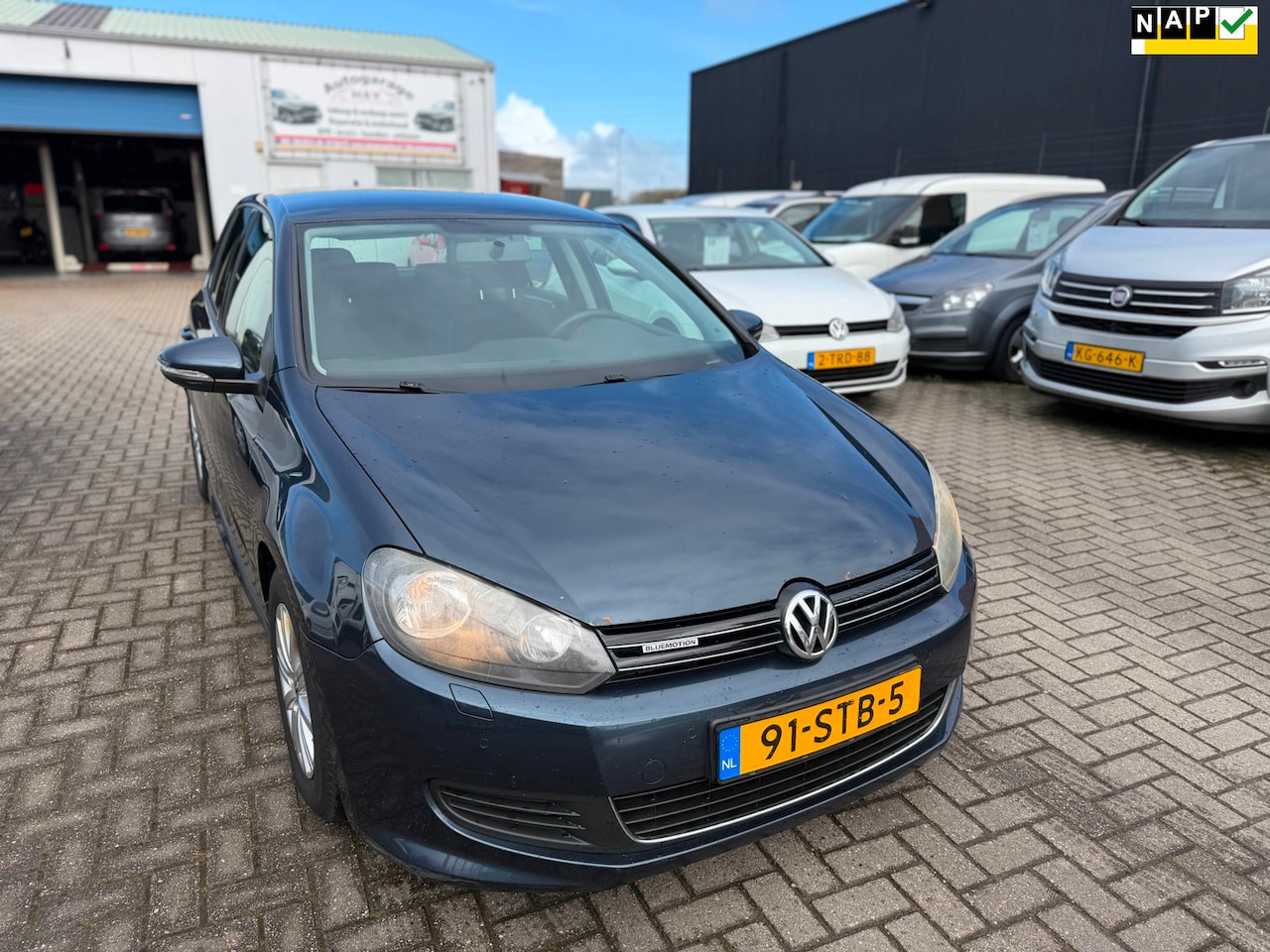 Volkswagen Golf - 1.6 TDI Comfortline BlueMotion 1.6 TDI Comfortline BlueMotion - AutoWereld.nl