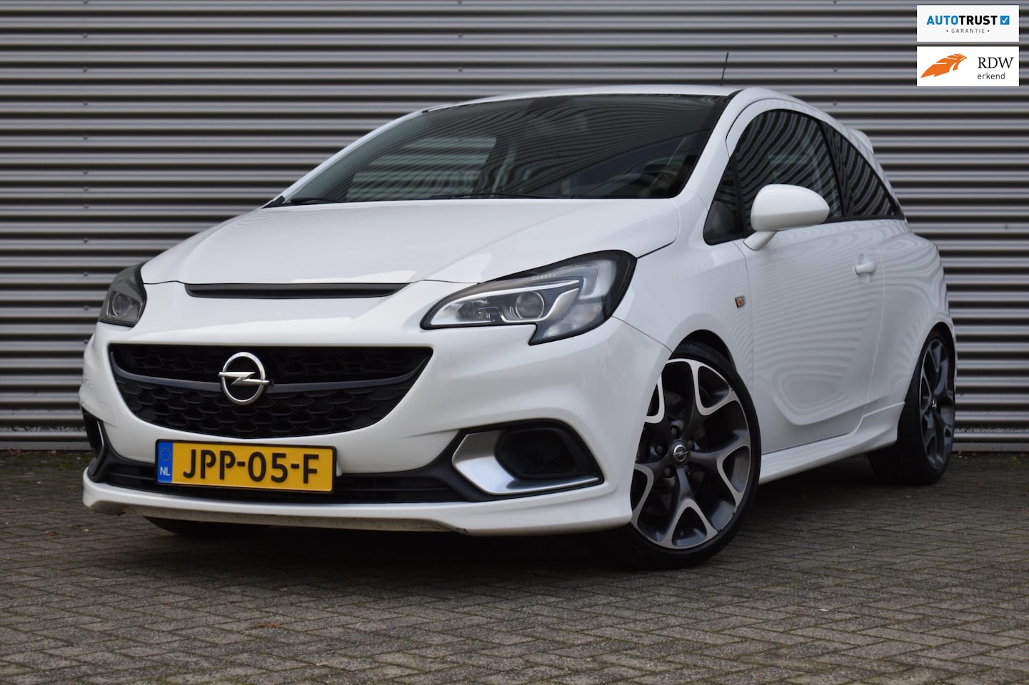 Opel Corsa - 1.6 Turbo OPC 207-PK, Airco, Ecc, Cruise, Carplay, Lmv. - AutoWereld.nl