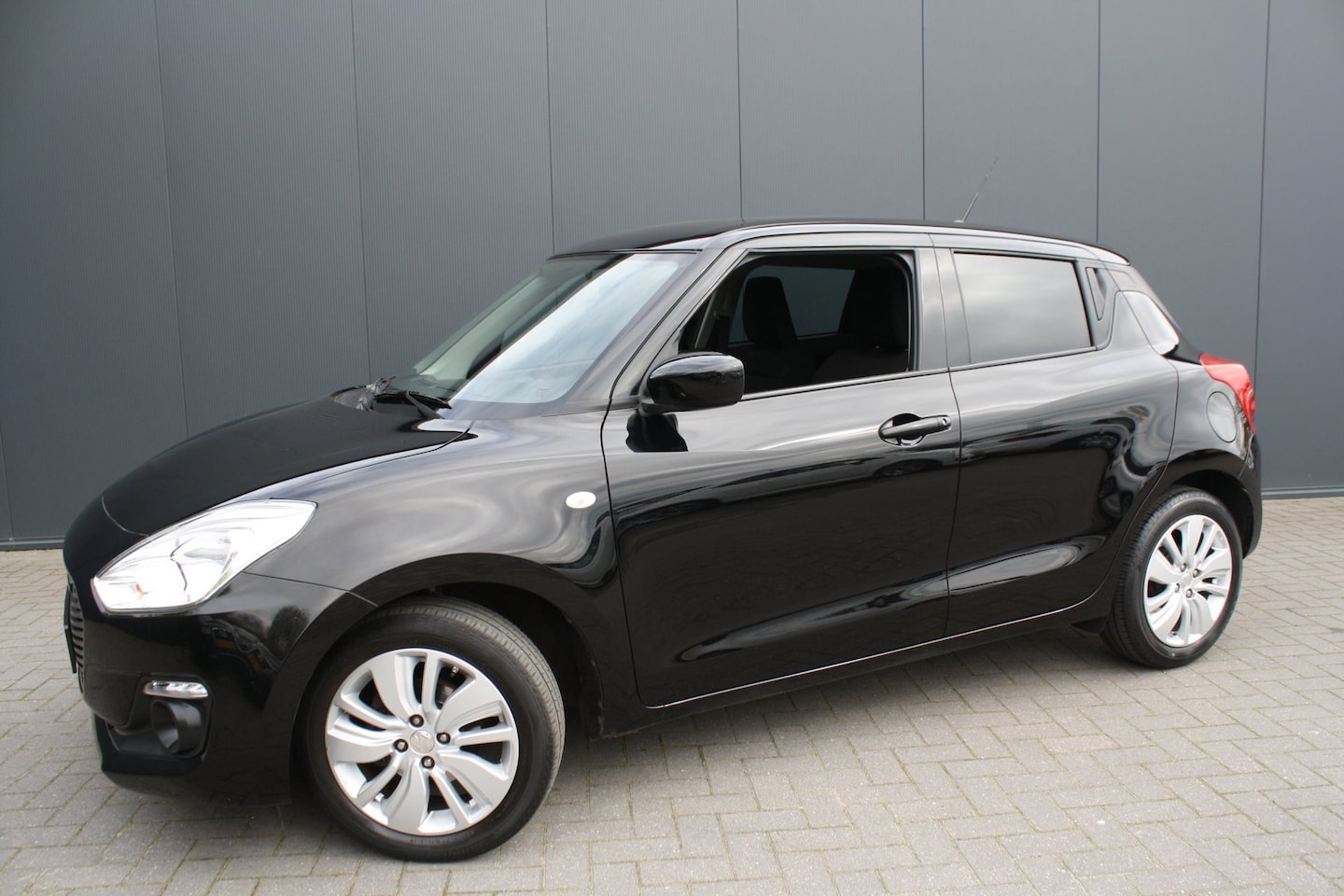 Suzuki Swift - 1.2 Select 1e EIGENAAR - CAMERA - STOELVERWARMING - 1e Eigenaar - AutoWereld.nl