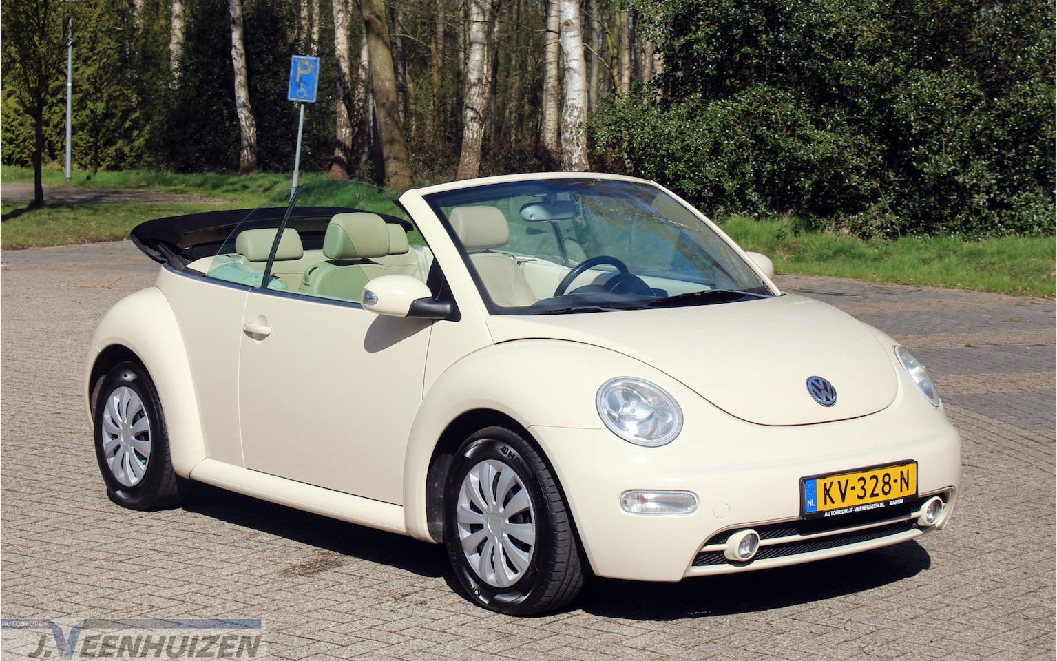 Volkswagen New Beetle Cabriolet - 1.6 Highline | 2004 | Leder | Cruise | Stoelverwarming | Elektrische Kap - AutoWereld.nl