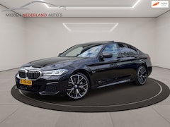 BMW 5-serie - 530e xDrive * HYBRIDE * M-PAKKET * BTW * SCHUIFDAK * HARMAN KARDON