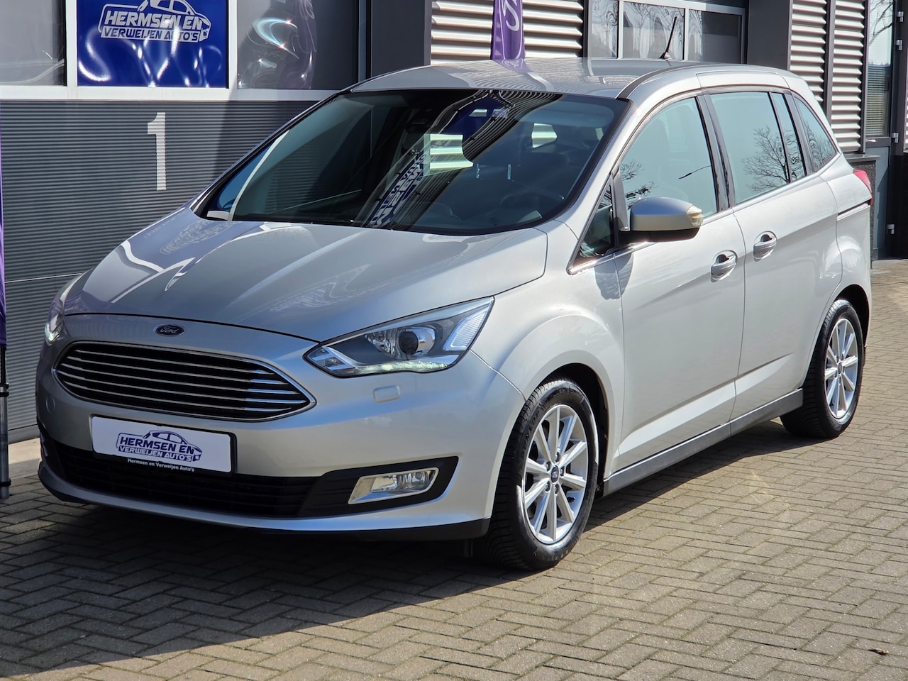Ford Grand C-Max - 1.5 EcoBoost 150pk Titanium 7 persoons trekhaak - AutoWereld.nl