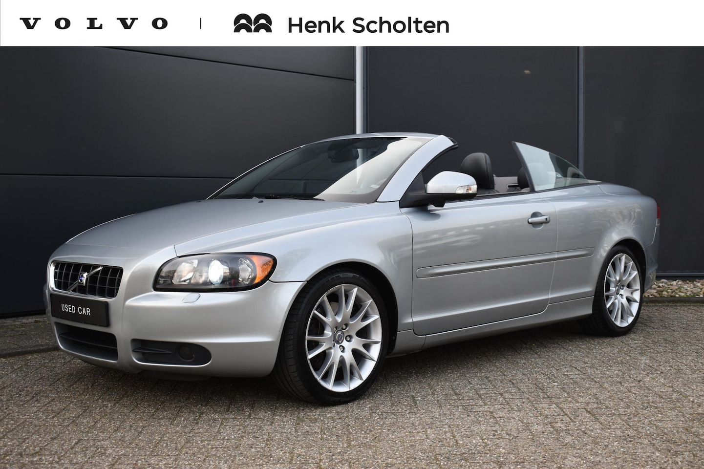 Volvo C70 Convertible - 2.4 Momentum | Cruise Control | Airconditioning | BLIS | Lederen Bekleding | Navigatiesyst - AutoWereld.nl