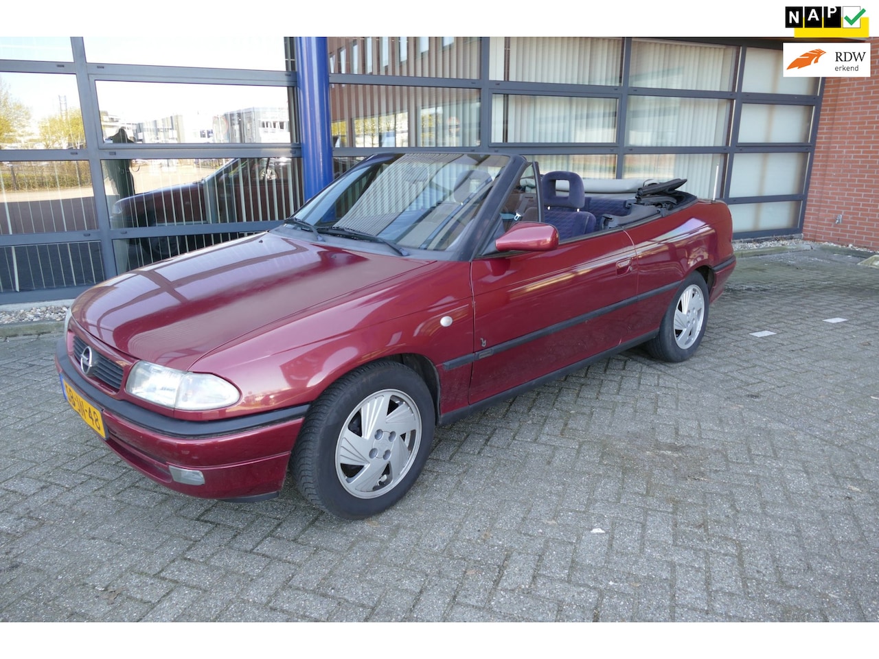 Opel Astra Cabriolet - 1.6i Comfort voor de liefhebber/handige harry - AutoWereld.nl