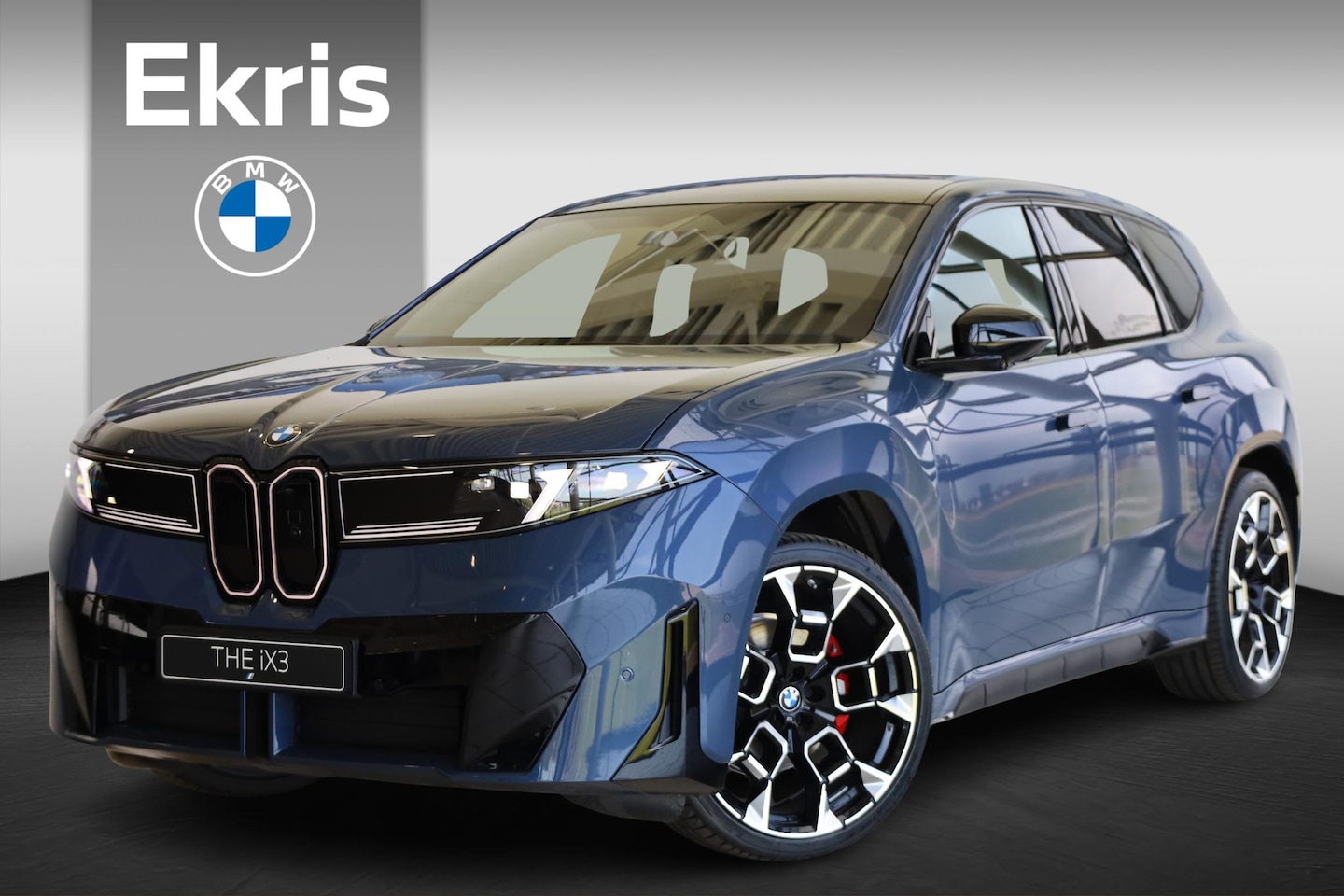 BMW iX3 - 50 xDrive M Sportpakket Pro | Iconic Glow | Trekhaak | Panoramadak | Innovation Pack - AutoWereld.nl