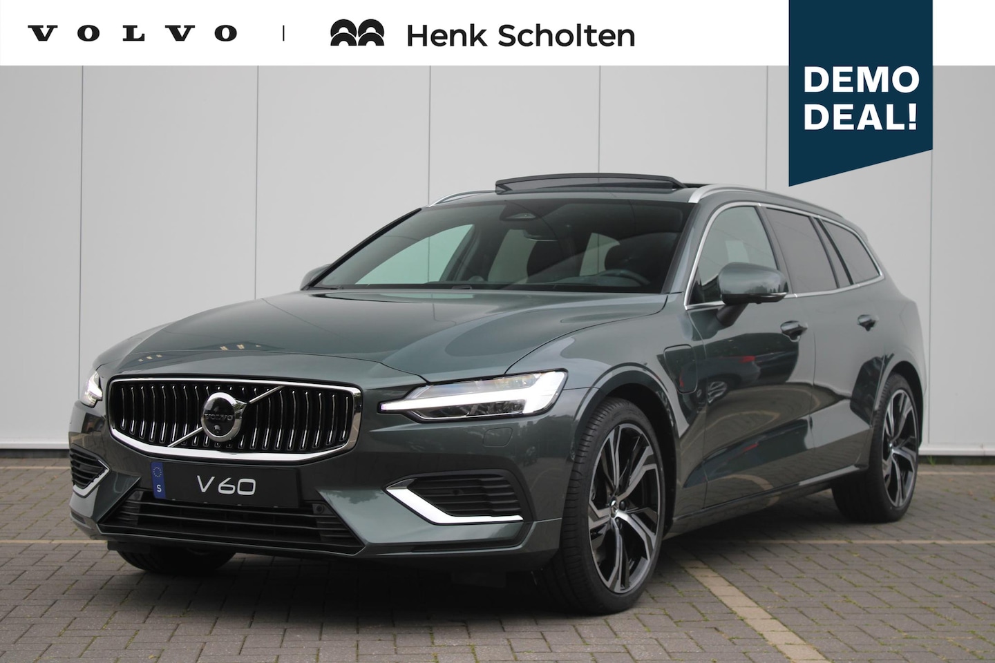 Volvo V60 - T6 Plug-in hybrid AWD Ultra Bright | Panoramadak | Head-up display | Bowers & Wilkins audi - AutoWereld.nl