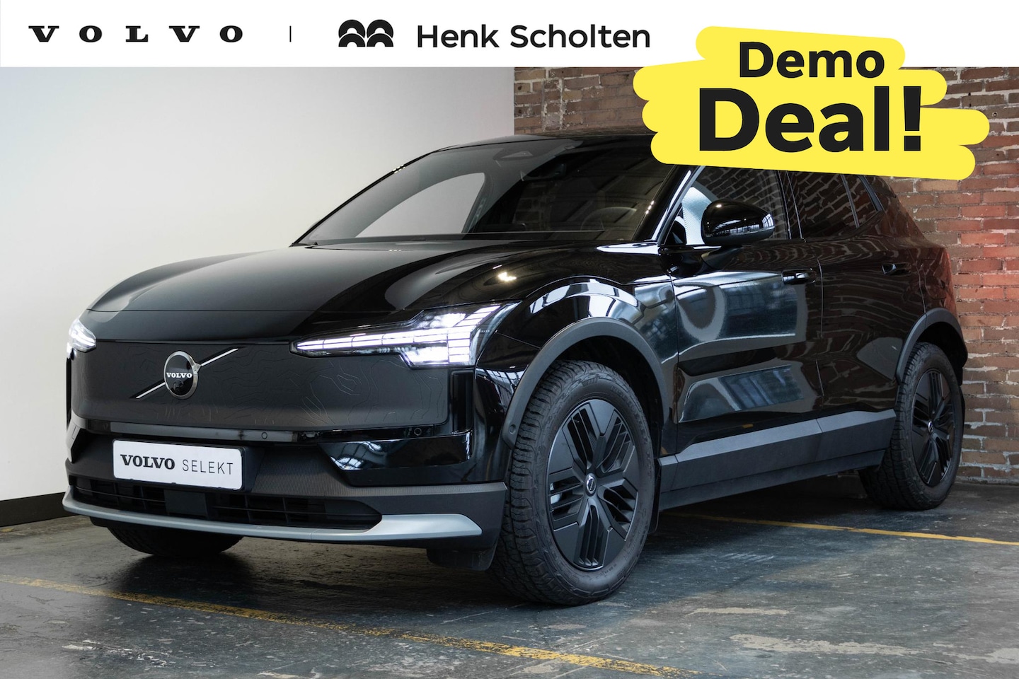Volvo EX30 Cross Country - Twin Motor Performance Ultra 69 kWh | 360º Parkeercamera | Panorama Dak | 22KW Boordlader - AutoWereld.nl