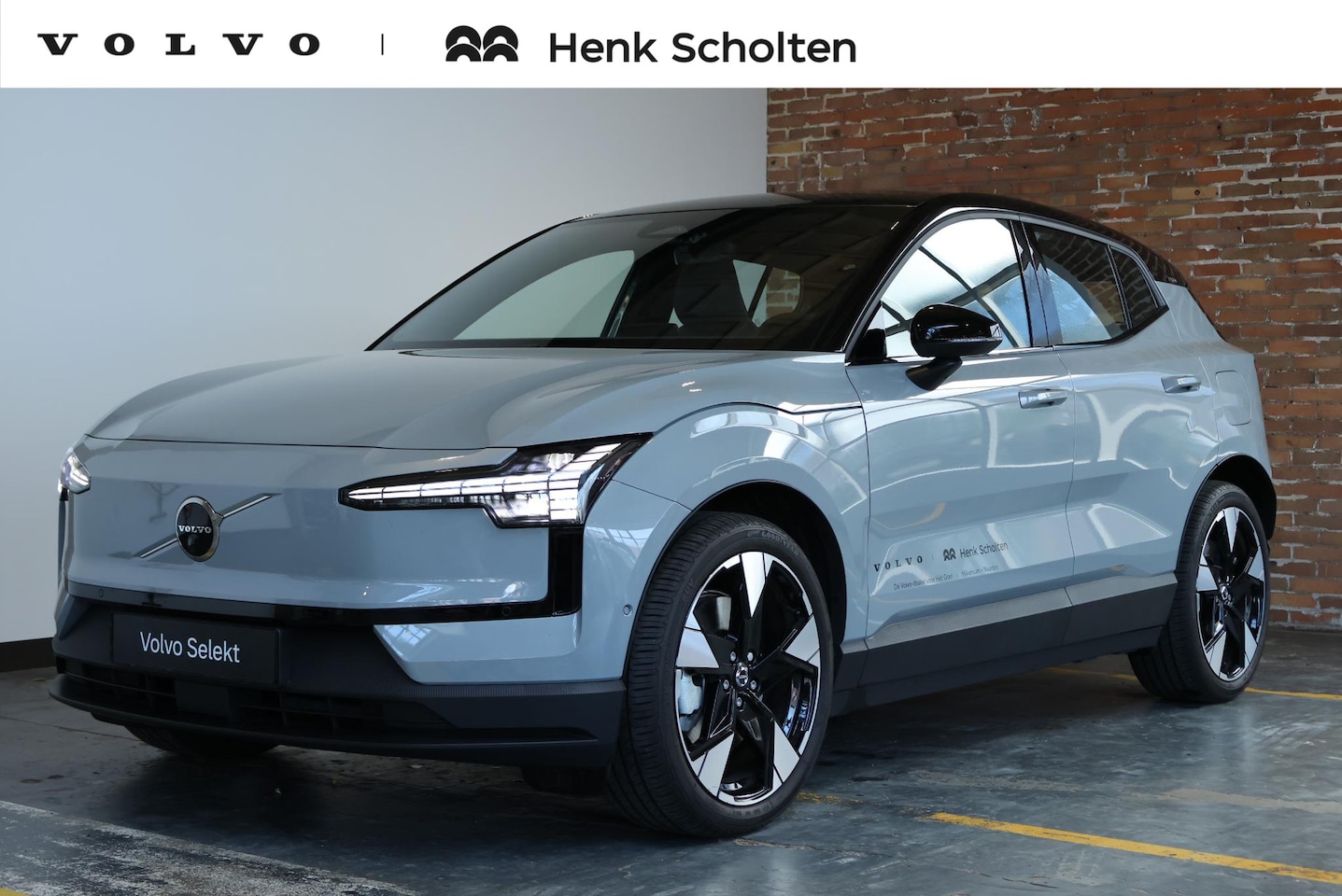 Volvo EX30 - Twin Motor Performance Ultra 69 kWh | Panoramadak | 360 graden camera | Warmtepomp | Adapt - AutoWereld.nl