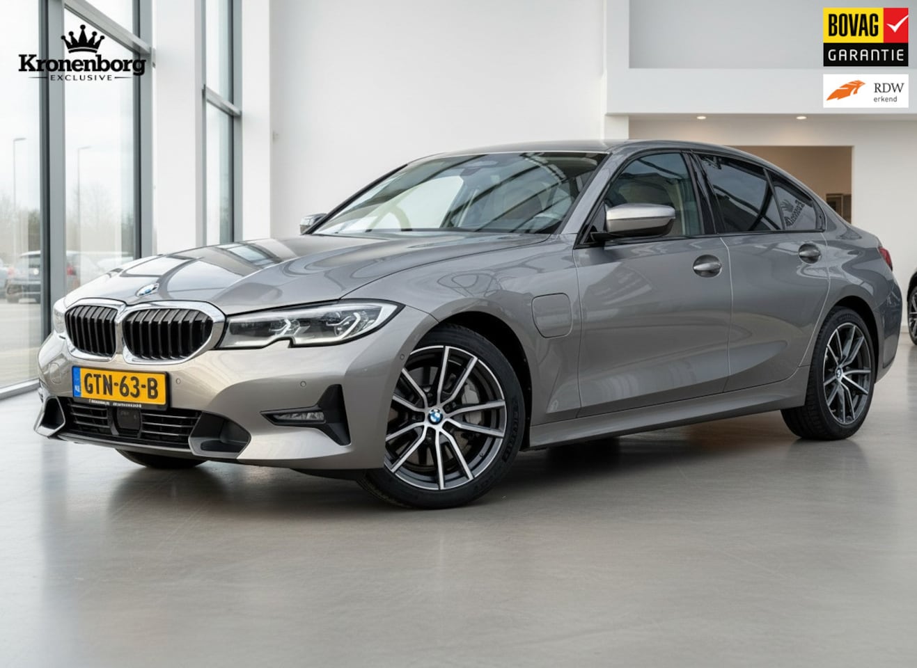 BMW 3-serie - 330e xDrive M Sport| PANO| LEDER| Trekhaak - AutoWereld.nl