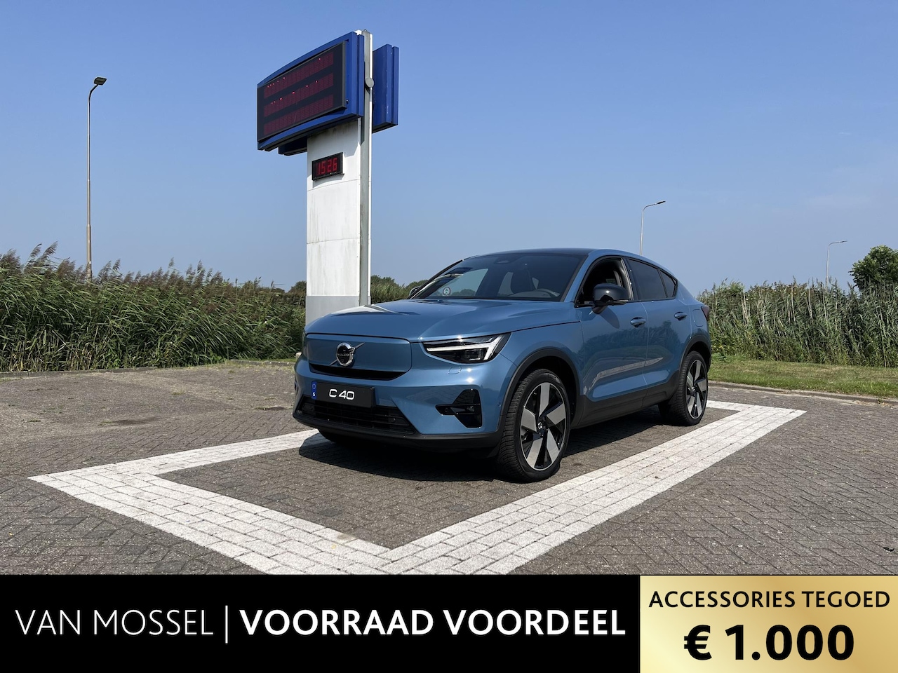 Volvo EC40 - Ultimate Single Motor Extended Range | Warmtepomp | Alcantara | 20 inch Velgen | Pixel Led - AutoWereld.nl