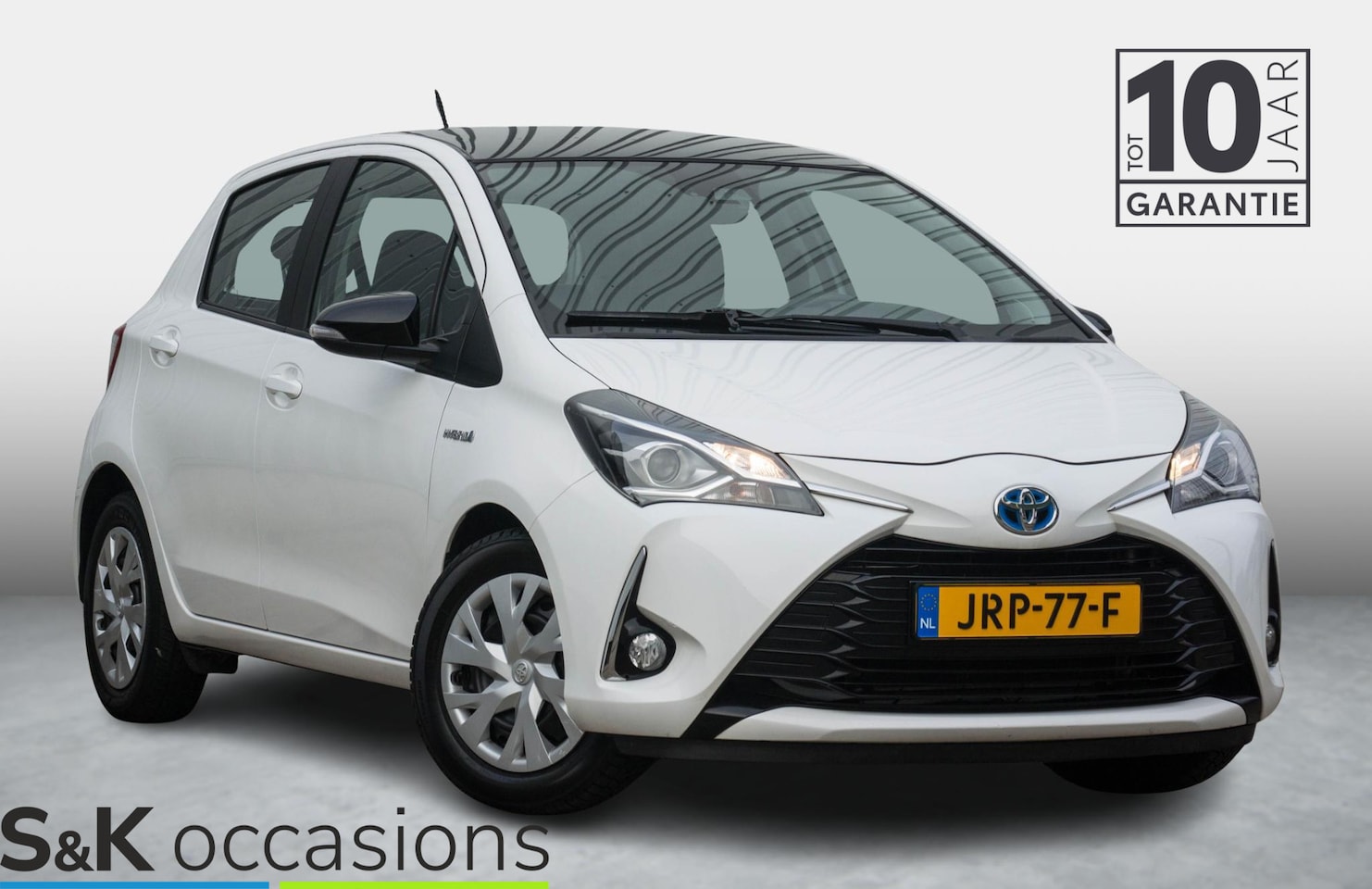Toyota Yaris - 1.5 Hybrid Black edition NAVI PDC Cruise - AutoWereld.nl