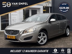Volvo V60 - 1.6 T4 Kinetic | 180 PK | Automaat | Trekhaak | Climate Control | Stoelverwarming | Naviga