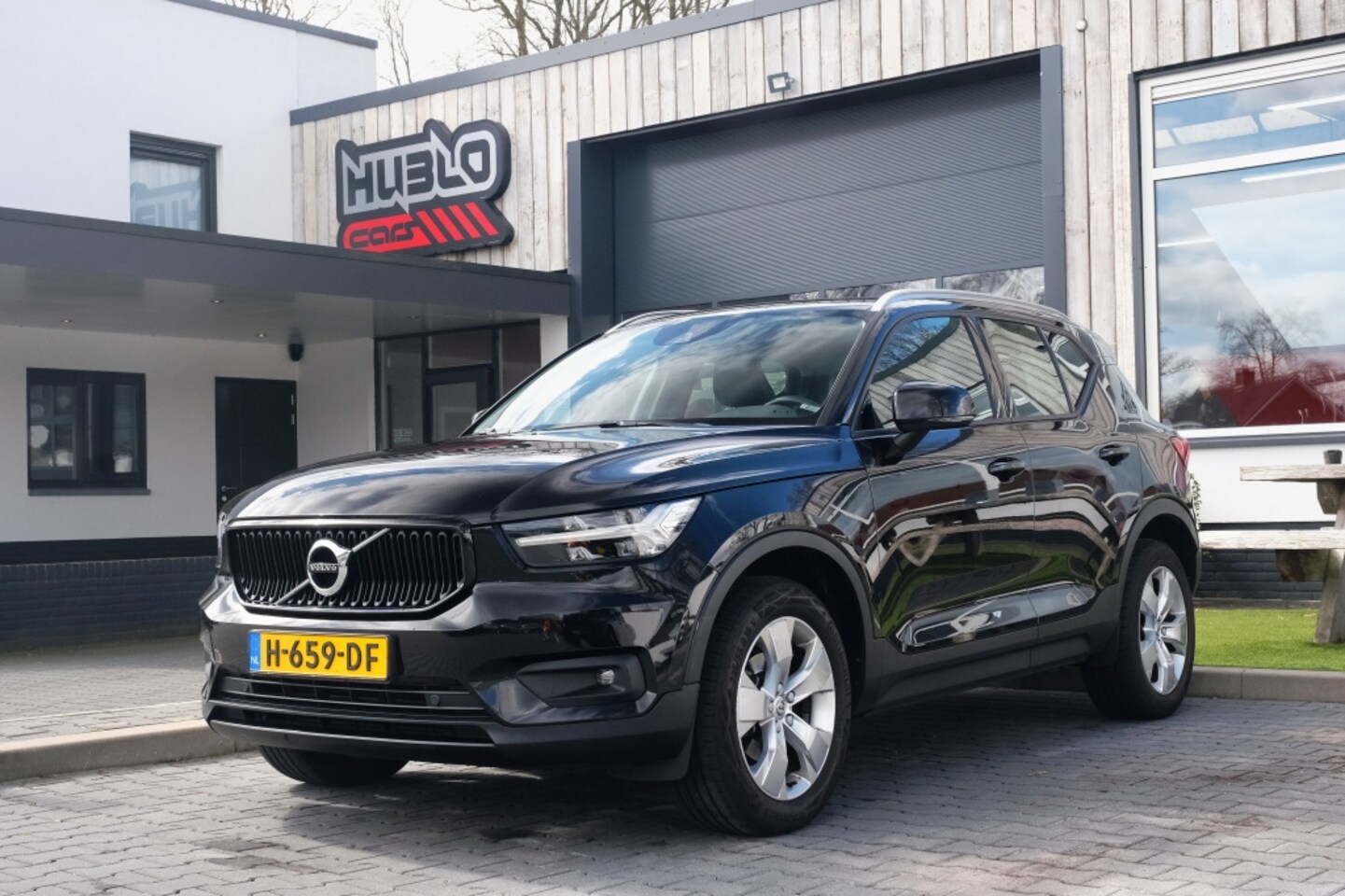 Volvo XC40 - 1.5 T3 Momentum Pro Origineel NL! Camera - AutoWereld.nl