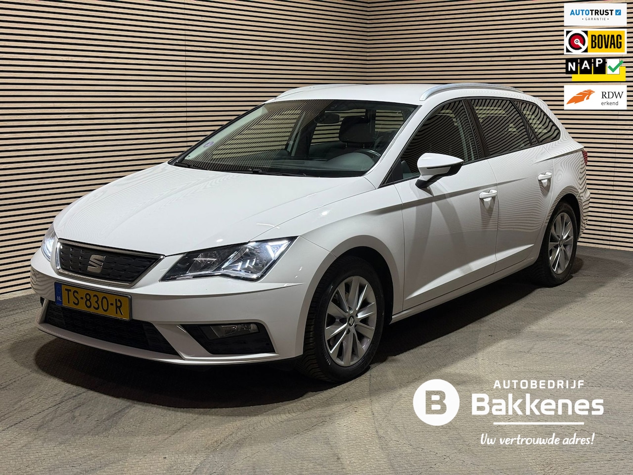 SEAT Leon ST - 1.0 EcoTSI Style | Carplay | Dealer onderhouden | Airco | Cruise - AutoWereld.nl