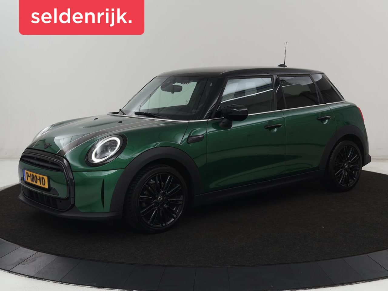 MINI Cooper - 1.5 Business Edition | Harman/Kardon | Carplay | Verwarmde voorruit | Navigatie | Full LED - AutoWereld.nl