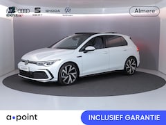 Volkswagen Golf - 1.5 eTSI R-Line 150 pk Automaat (DSG) | Navigatie | Panoramadak | Parkeersensoren (Park as