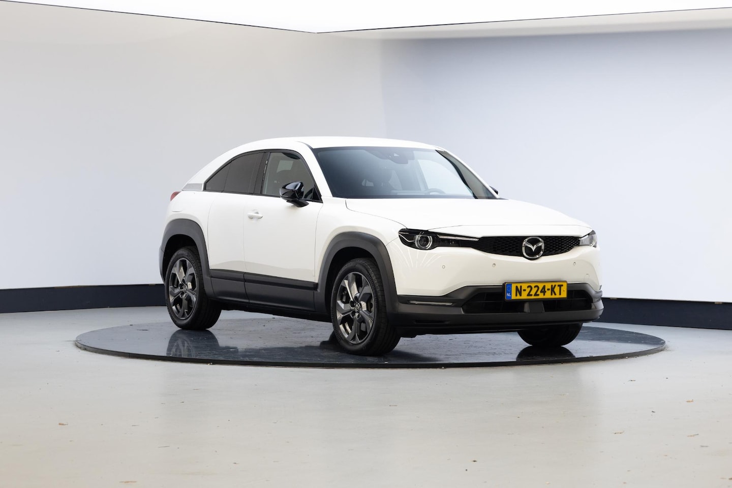Mazda MX-30 - e-SkyActiv 145 First Edition 36 kWh - AutoWereld.nl
