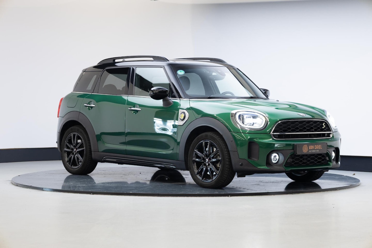 MINI Countryman - Mini 1.5 Cooper S E ALL4 Chili | Panoramadak | Leder | H&K | - AutoWereld.nl
