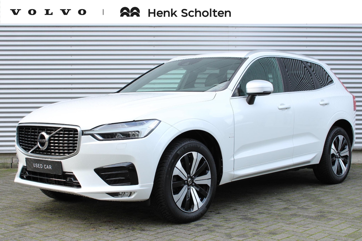 Volvo XC60 - T5 AWD R-Design | Trekhaak Semi-Elektrisch | Adaptieve Bochtverlichting | Standkachel | Vo - AutoWereld.nl