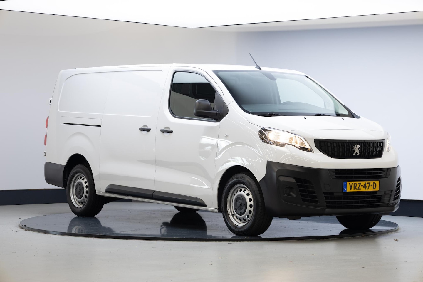 Peugeot Expert - 1.5 BlueHDI 100 Long Premium 1.5 BlueHDI 100 Long Premium - AutoWereld.nl
