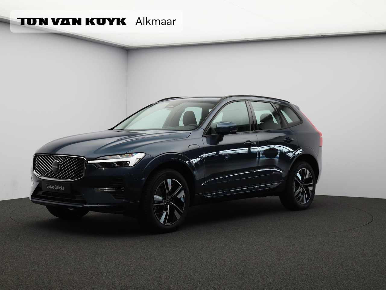 Volvo XC60 - 2.0 T6 Plug-in hybrid AWD Essential / Adaptive Cruise / Stoel+Stuurverwarming / 19" Wielen - AutoWereld.nl