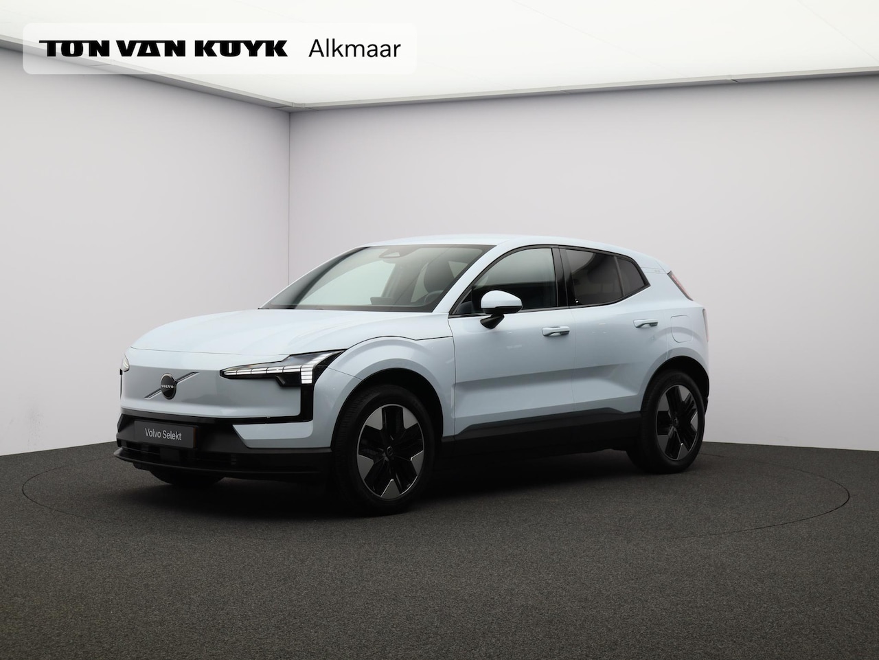 Volvo EX30 - Single Motor Core 51 kWh / Stoel- +Stuurwielverwarming / Achteruitrijcamera / Blis / Cruis - AutoWereld.nl