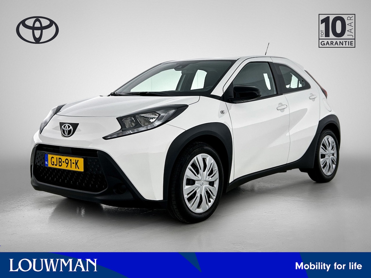 Toyota Aygo X - 1.0 VVT-i MT Play | Apple Carplay / Android Auto | Parkeercamera | Cruise Control Adaptief - AutoWereld.nl