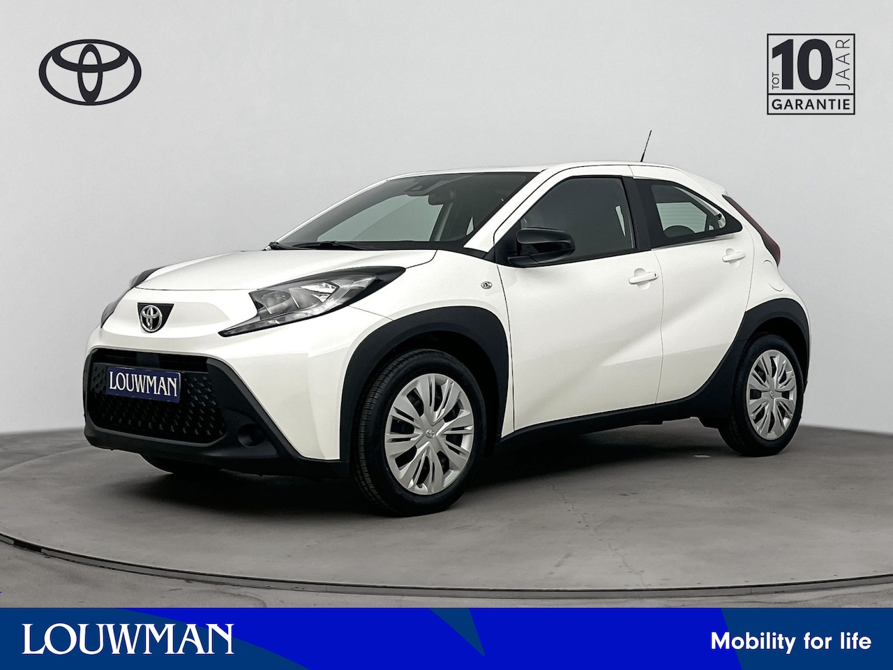 Toyota Aygo X - 1.0 VVT-i MT Play *DEMO* | Apple Carplay -/ Android Auto | Parkeercamera | Cruise Control - AutoWereld.nl