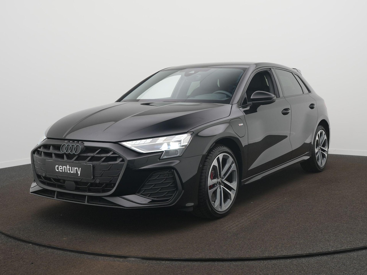 Audi A3 Sportback - 45 TFSI e S edition Competition 272PK | HUD | Trekhaak | SONOS | Camera - AutoWereld.nl