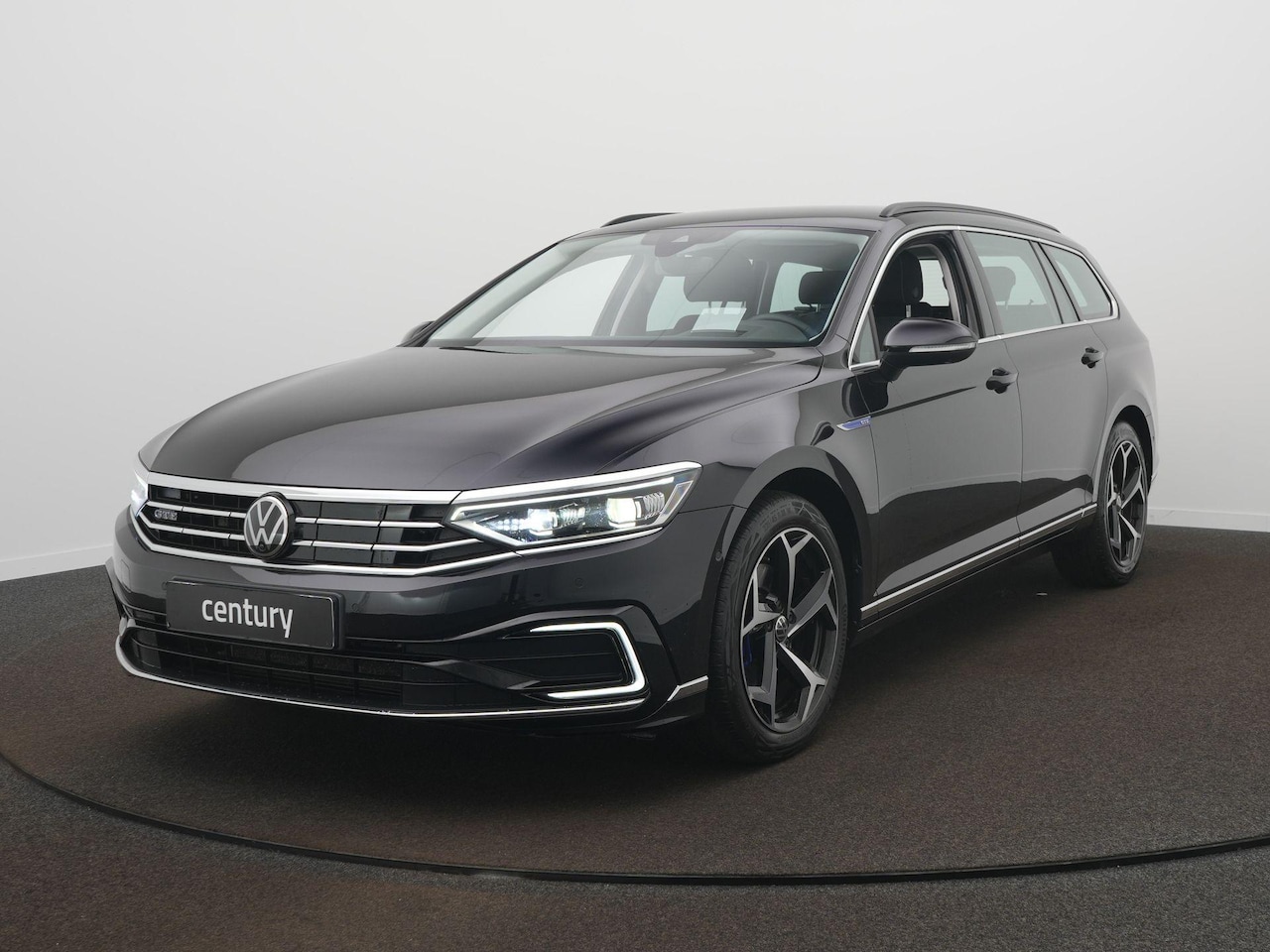 Volkswagen Passat - 1.4 TSI PHEV GTE Business - Panoramadak - Side Assist - Navi - 360 Camera - AutoWereld.nl