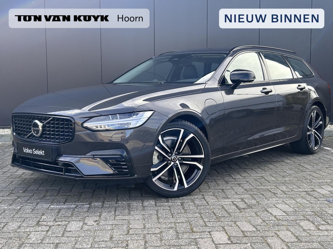 Volvo V90 - 2.0 T8 Plug-in hybrid AWD Ultra Executive Edition 360 camera/ bowers & Wilkens/ luchtverin - AutoWereld.nl