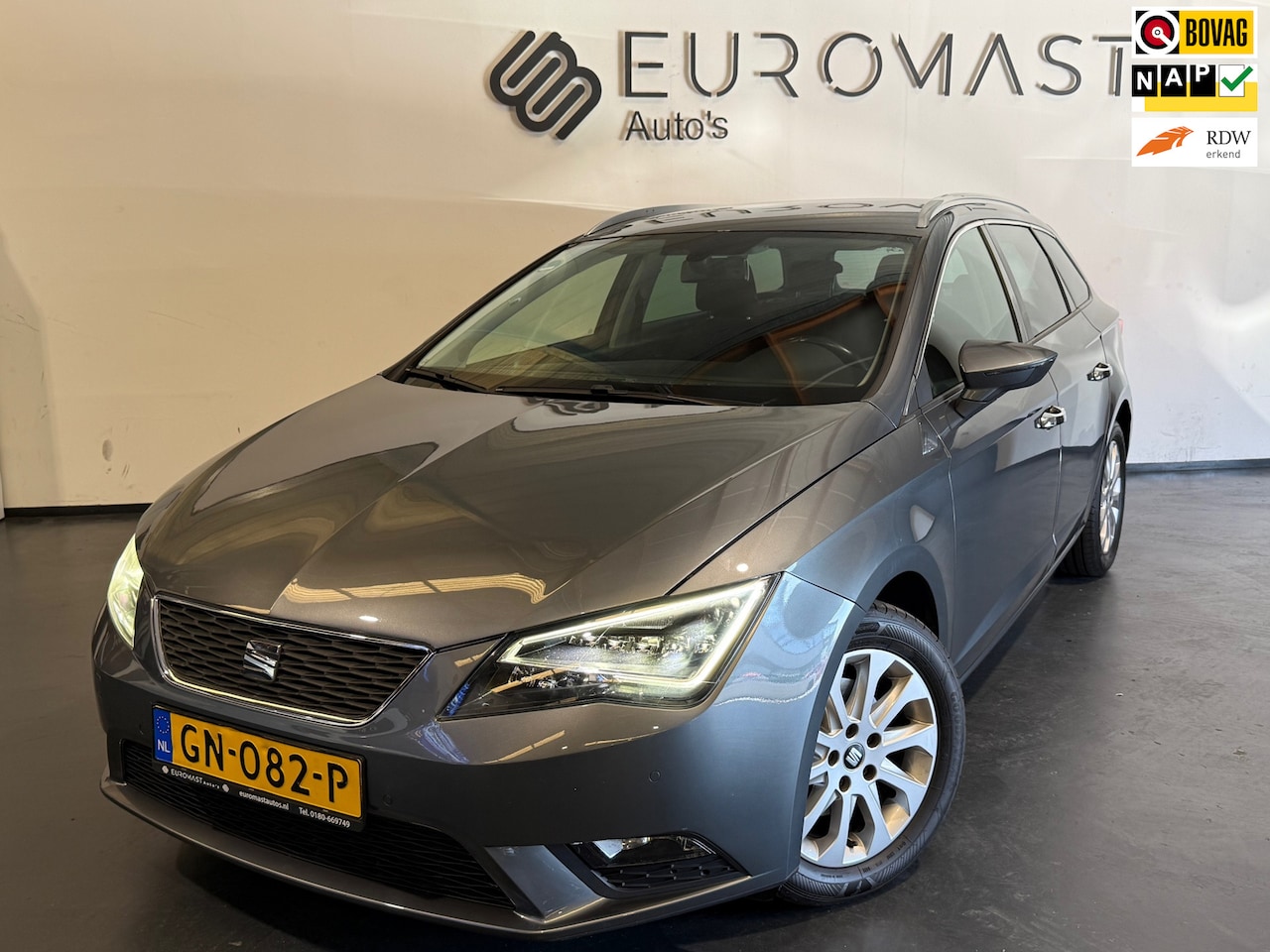 SEAT Leon ST - 1.0 EcoTSI Style Connect Navi Airco Cruise Pdc Camera Nieuwe Apk - AutoWereld.nl