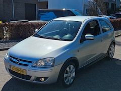 Opel Corsa - 1.4-16V Silverline Easytronic