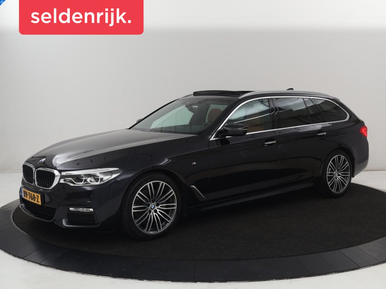 BMW 5-serie Touring - 520i M Sport | Panoramadak | Head-Up | 360 Camera | Leder | Stoelverwarming | Carplay | Sf - AutoWereld.nl