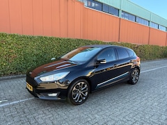 Ford Focus - 1.6 TDCI Titanium Zeer mooie auto-Nieuwe motor