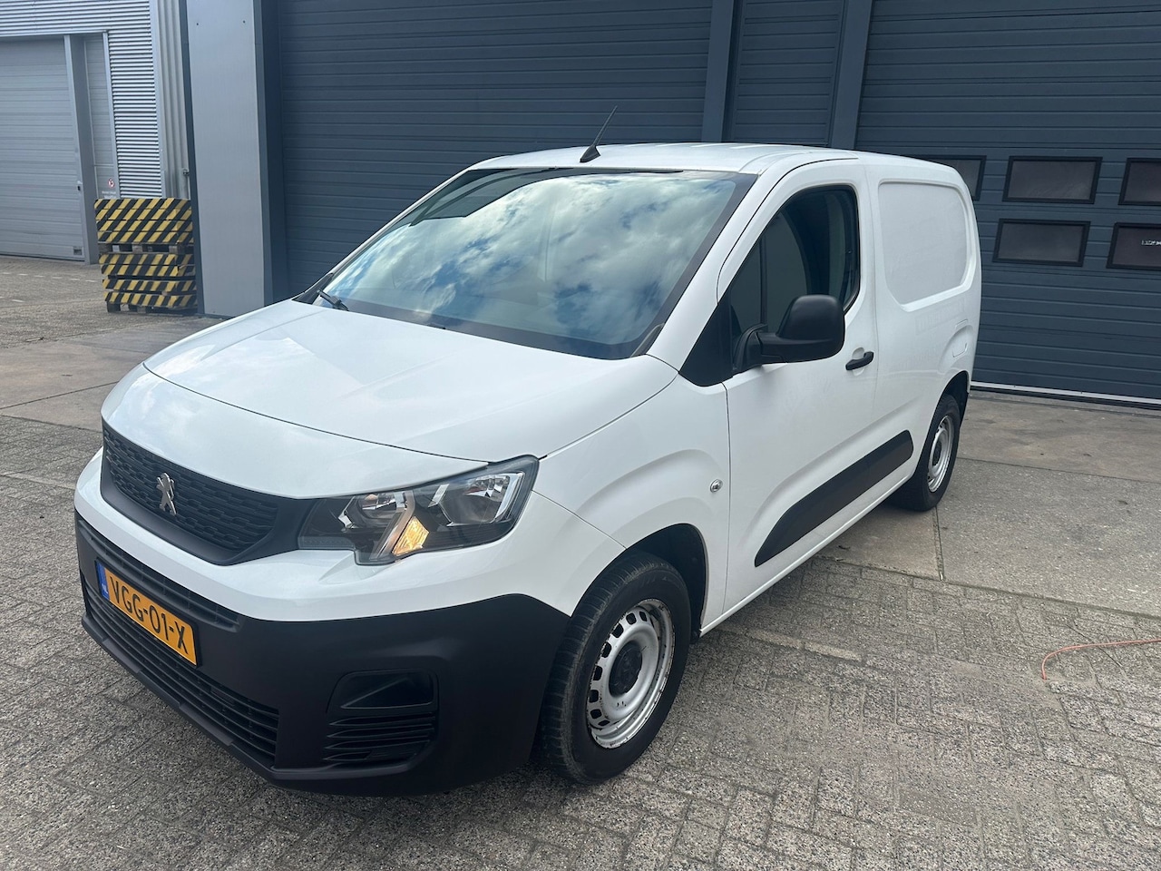 Peugeot Partner - 1.5 BlueHDI Pro 1.5 BlueHDI Pro - AutoWereld.nl