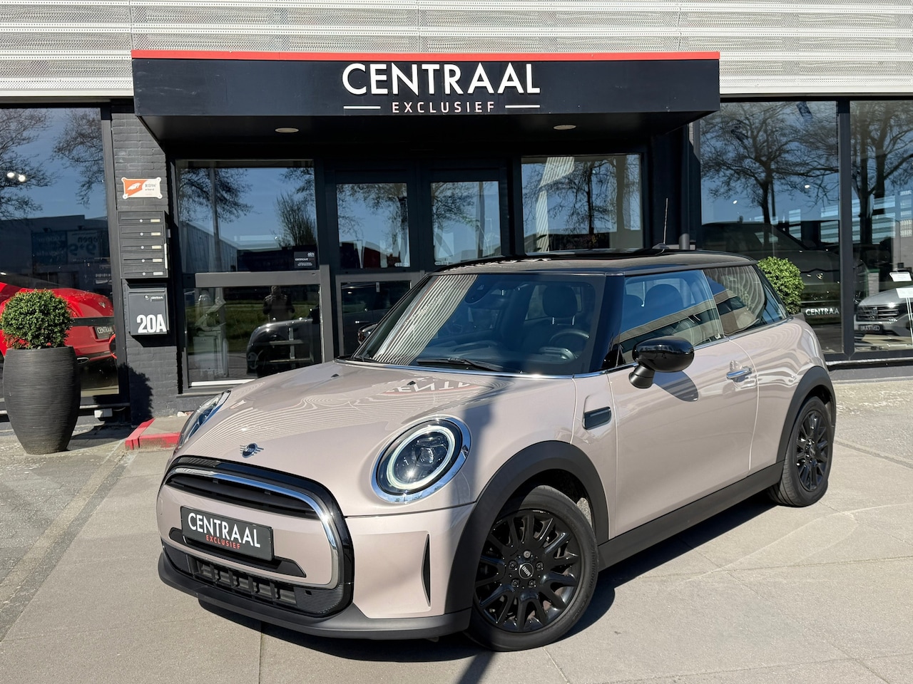 MINI Cooper - Mini 1.5 Edition Leder|Carplay|Camera|Keyless|NL-Auto - AutoWereld.nl