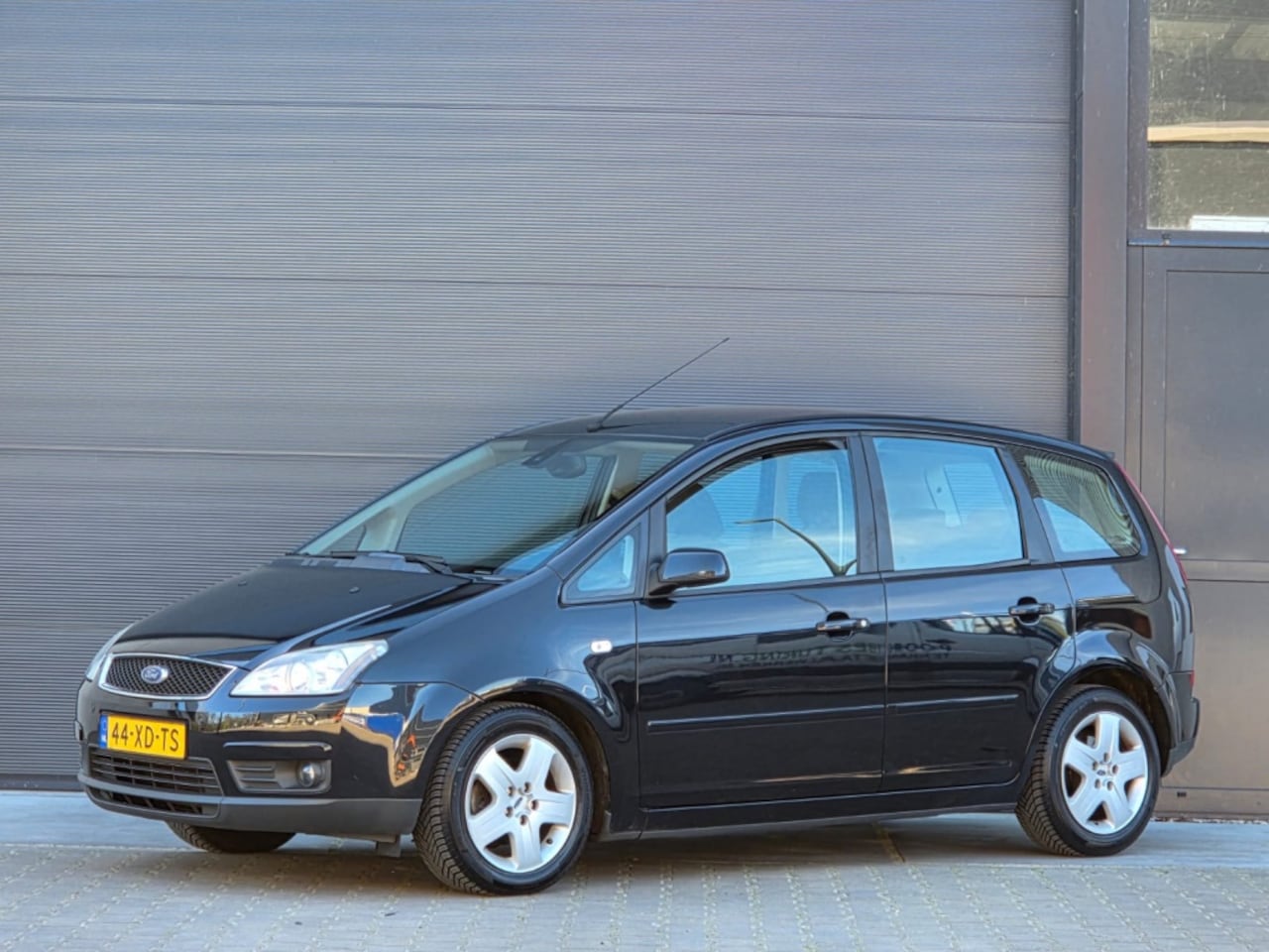 Ford Focus C-Max - 1.6-16V Futura nap airco apk 04'2027! - AutoWereld.nl